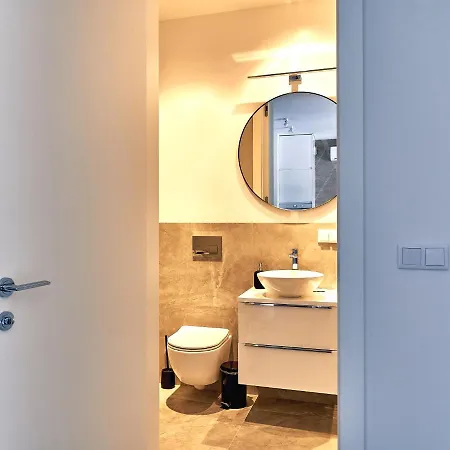 Appartement Mennica Warschau