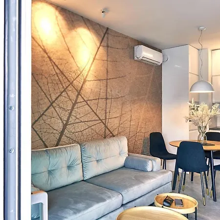 Apartament Mennica *